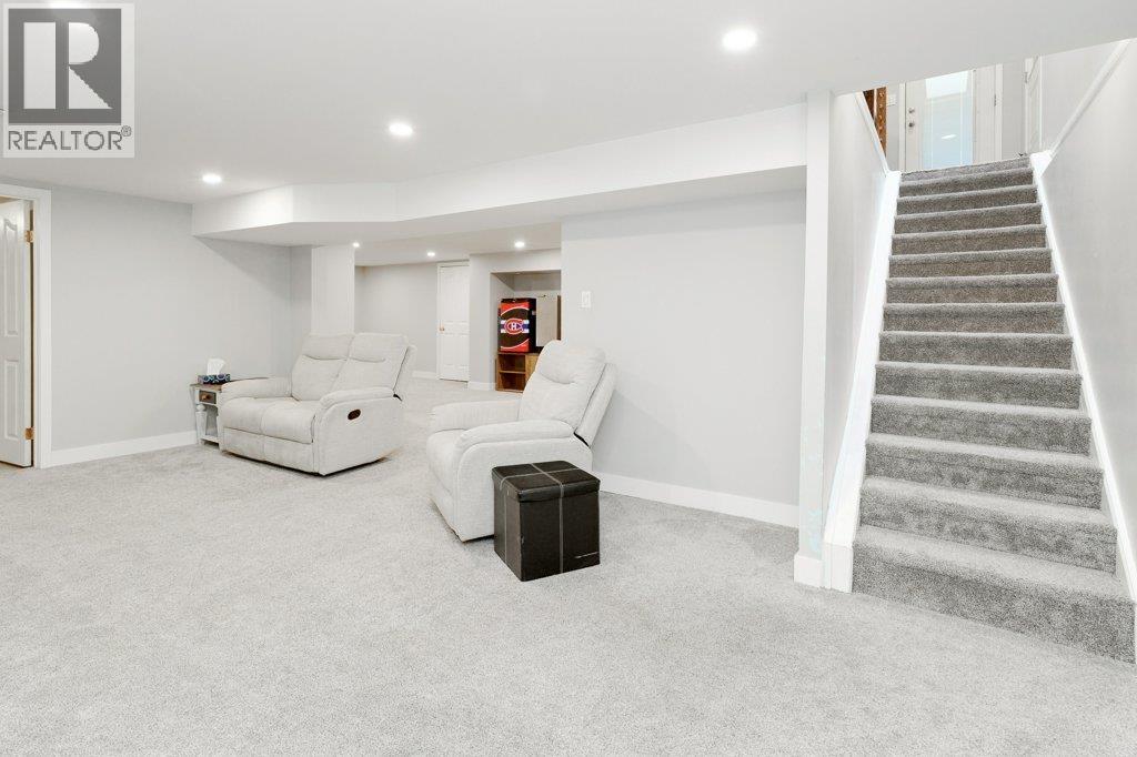 12060 208 Street, Maple Ridge, British Columbia  V2X 4W8 - Photo 29 - R3080243