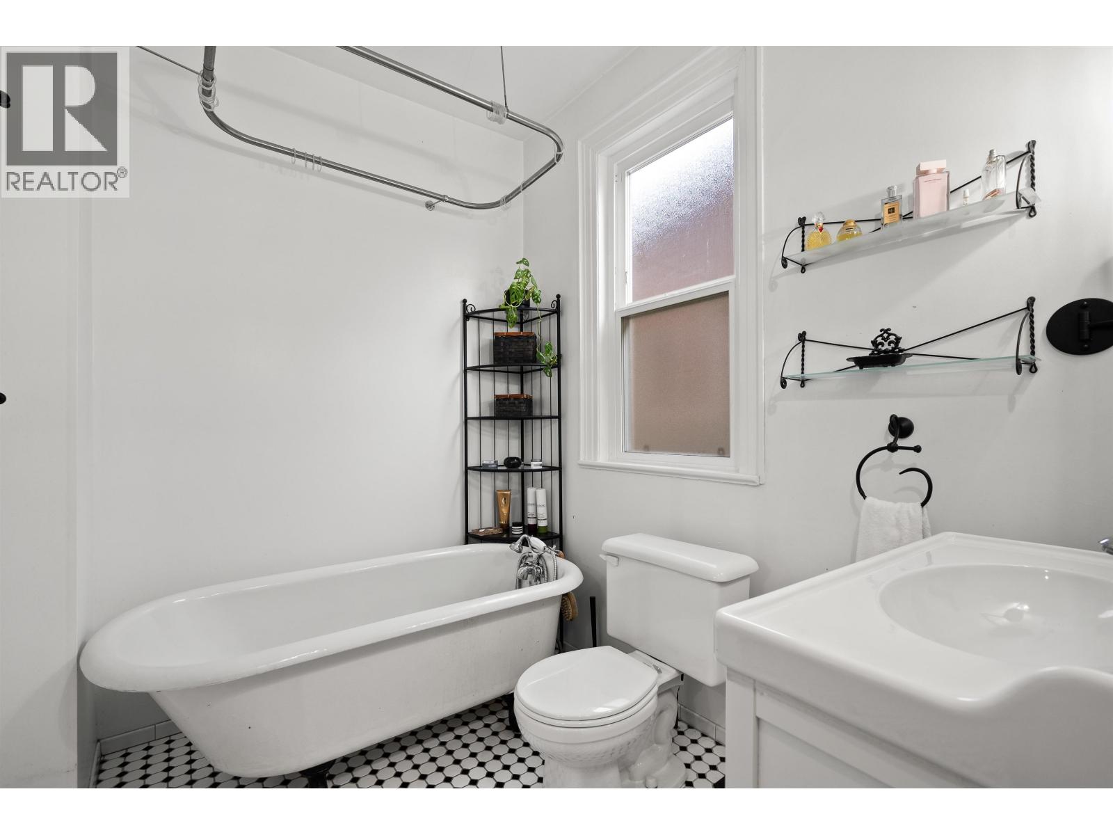 1829 1831 W 2nd Avenue, Vancouver, British Columbia  V6J 1J1 - Photo 19 - R3080260