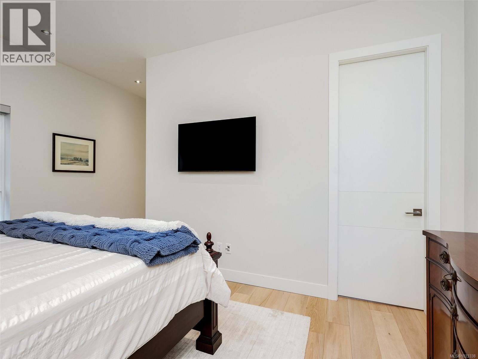 10303 Resthaven Dr, Sidney, British Columbia  V8L 3H2 - Photo 33 - 1023338