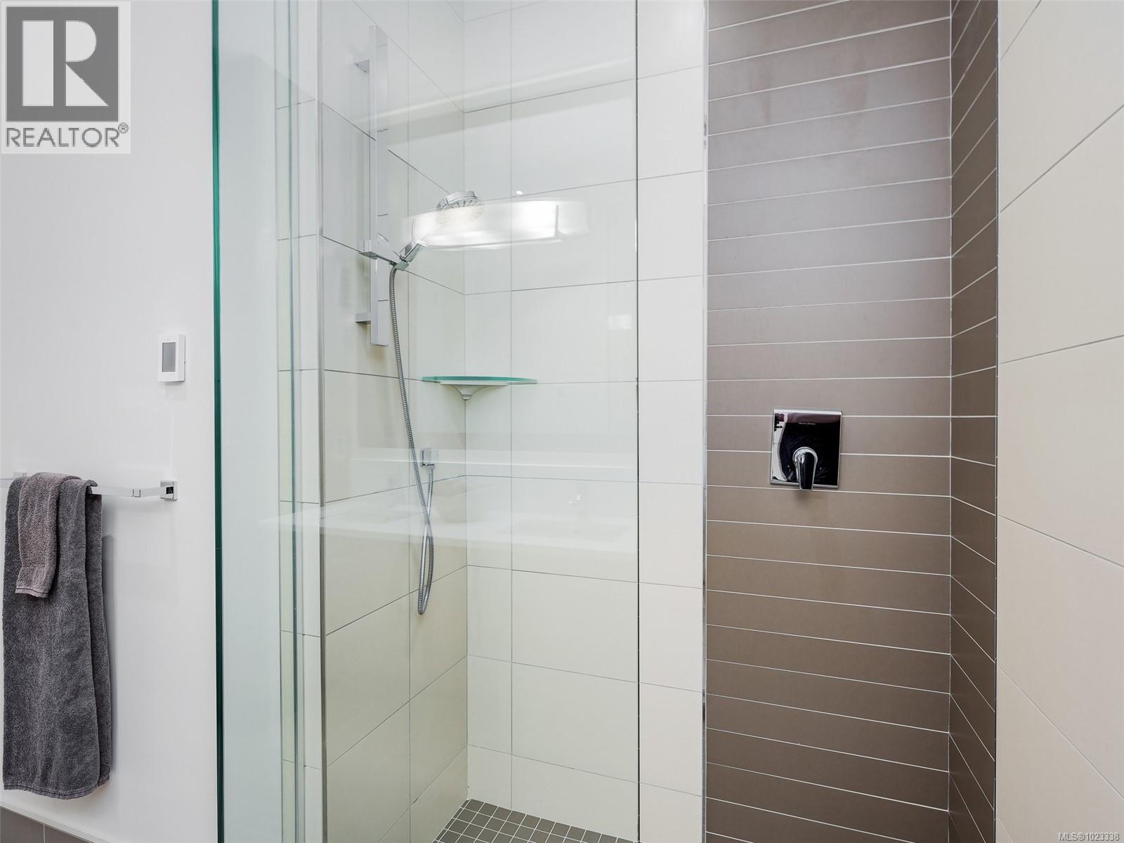 10303 Resthaven Dr, Sidney, British Columbia  V8L 3H2 - Photo 35 - 1023338