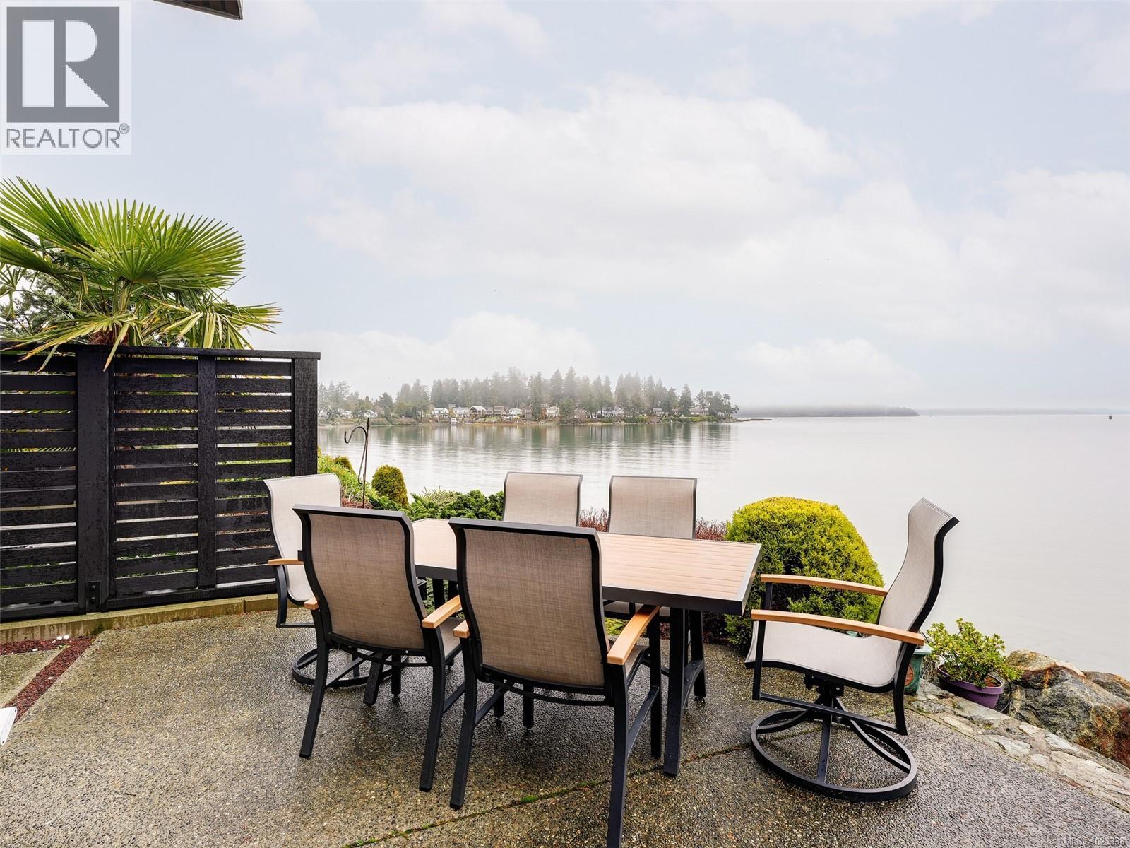 10303 Resthaven Dr, Sidney, British Columbia  V8L 3H2 - Photo 36 - 1023338