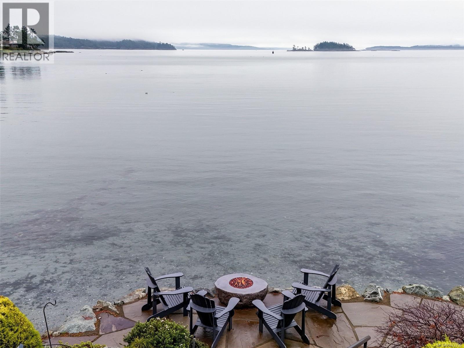 10303 Resthaven Dr, Sidney, British Columbia  V8L 3H2 - Photo 39 - 1023338