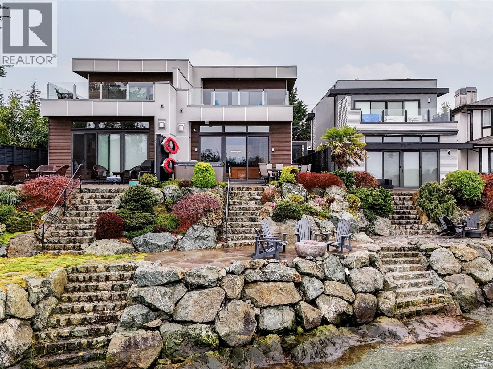 10303 Resthaven Dr, Sidney, British Columbia  V8L 3H2 - Photo 4 - 1023338