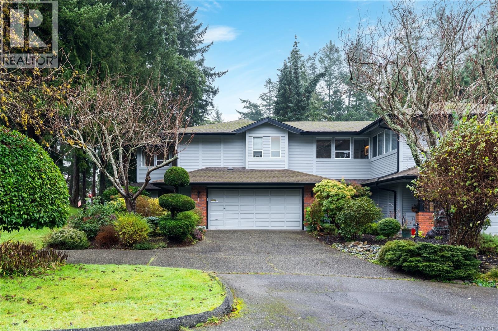 1 4630 Lochside Dr, Saanich, British Columbia  V8Y 2T1 - Photo 2 - 1022478