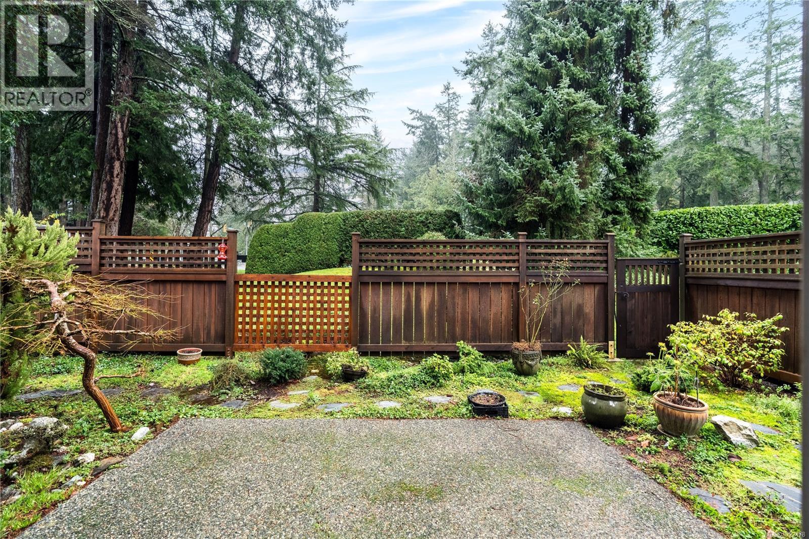 1 4630 Lochside Dr, Saanich, British Columbia  V8Y 2T1 - Photo 32 - 1022478