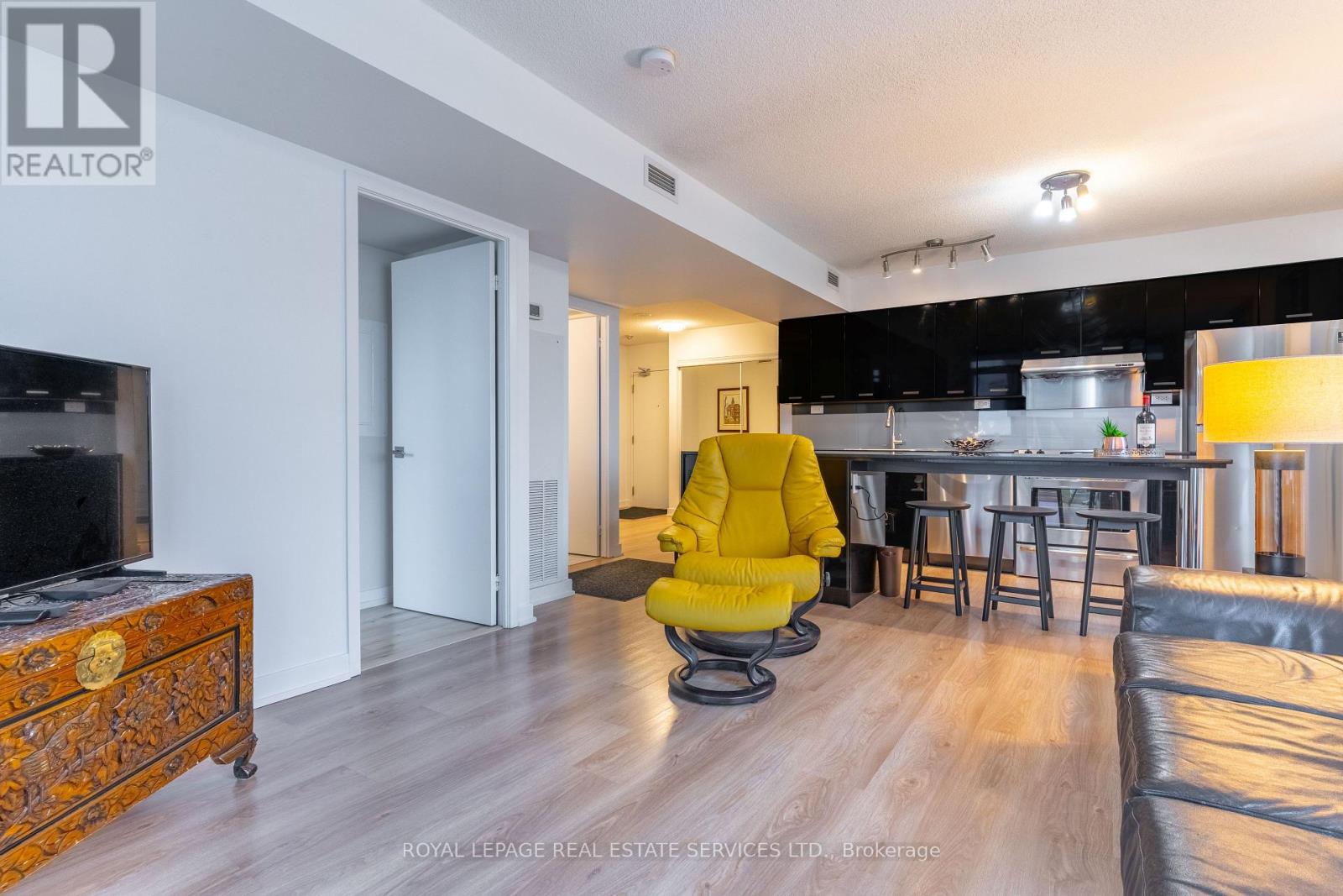 717 - 19 Singer Court, Toronto, Ontario  M2K 0B2 - Photo 7 - C12700902