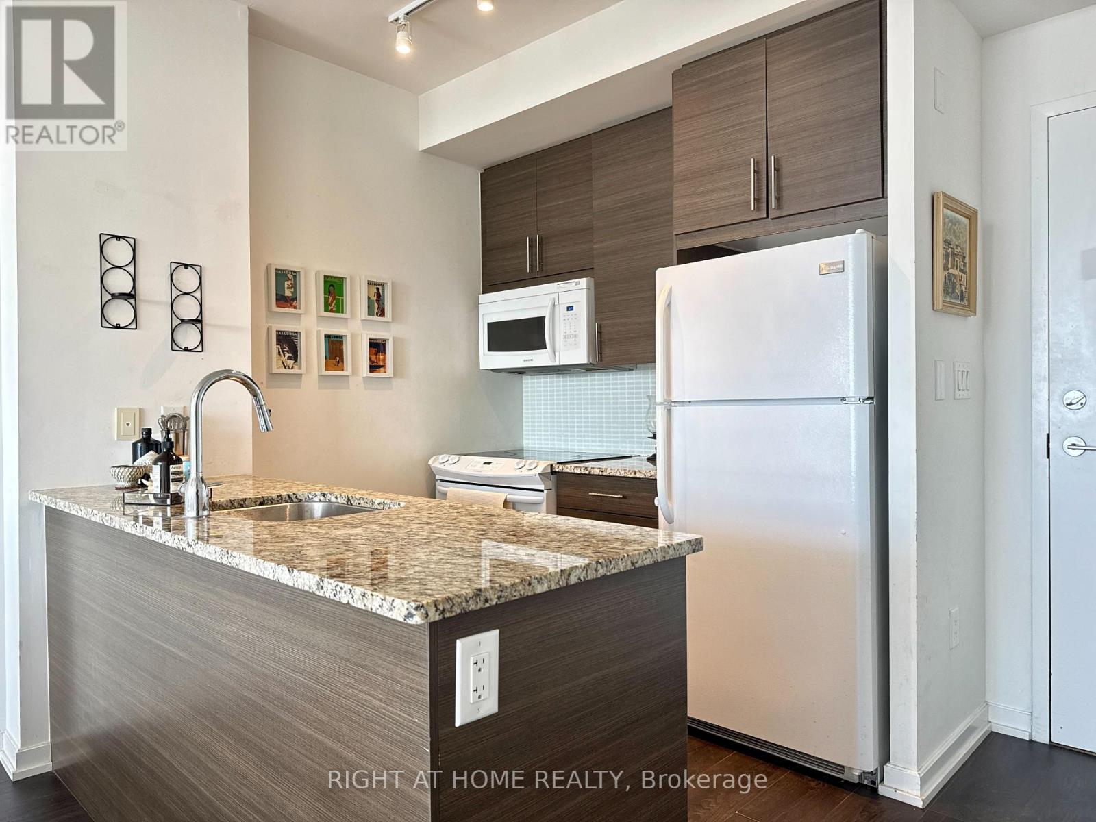 2109 - 70 Forest Manor Road, Toronto, Ontario  M2J 0A9 - Photo 12 - C12704220