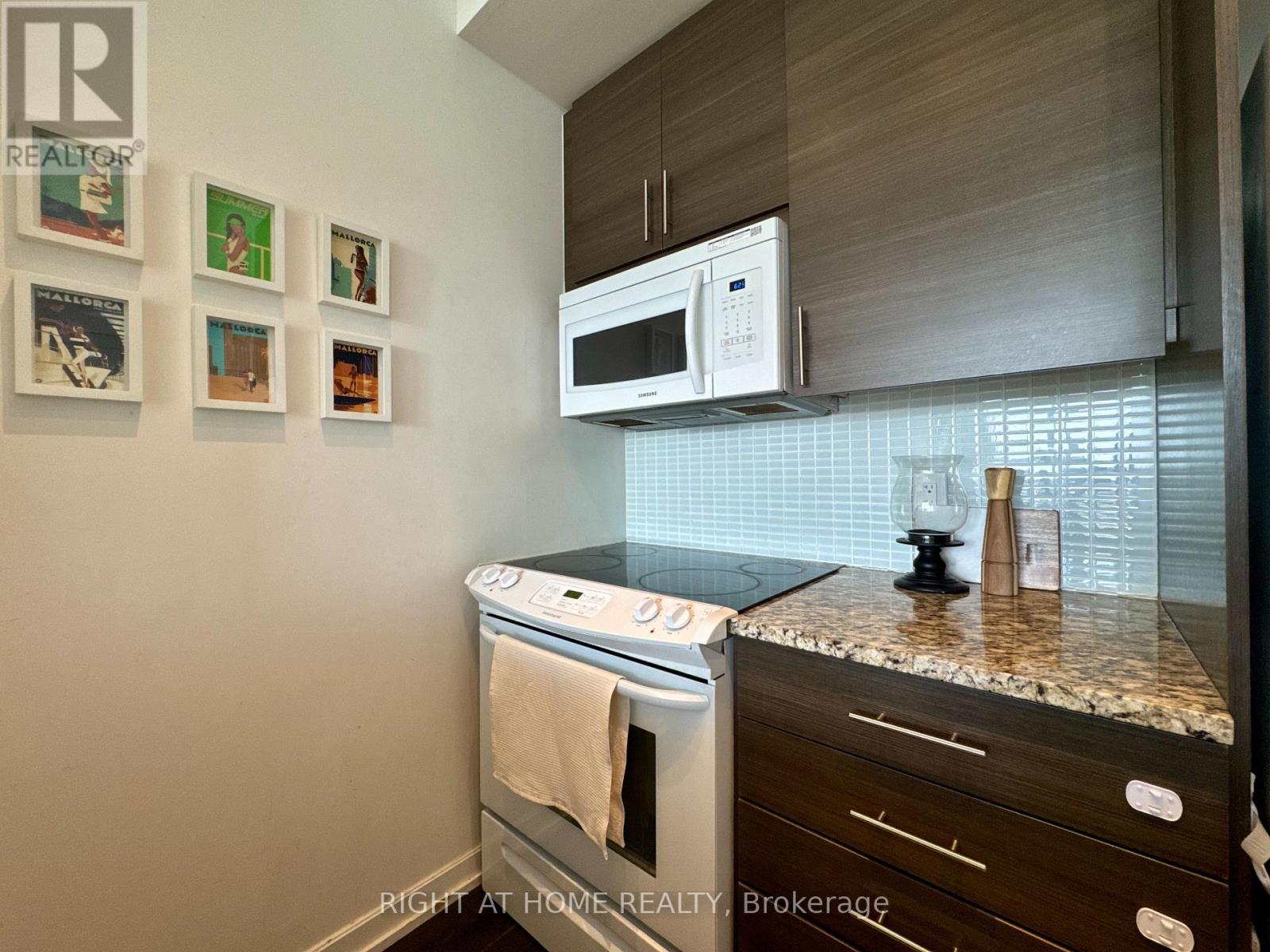 2109 - 70 Forest Manor Road, Toronto, Ontario  M2J 0A9 - Photo 24 - C12704220