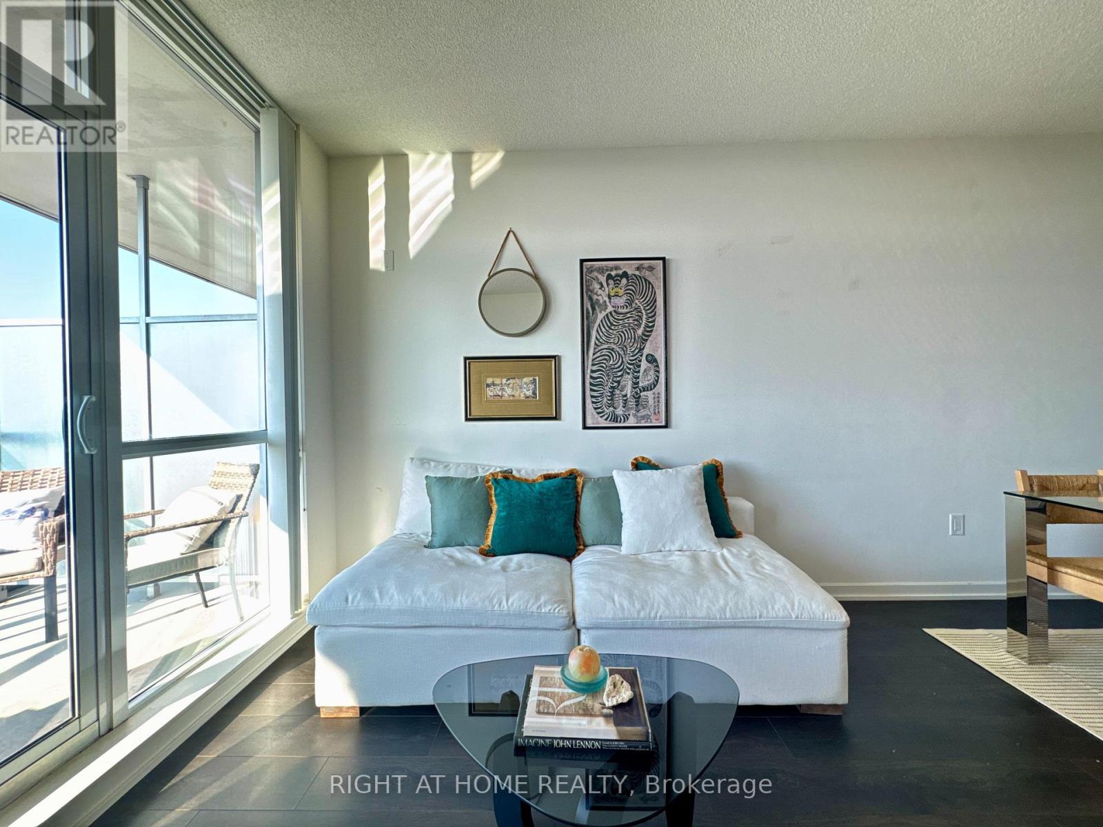 2109 - 70 Forest Manor Road, Toronto, Ontario  M2J 0A9 - Photo 4 - C12704220