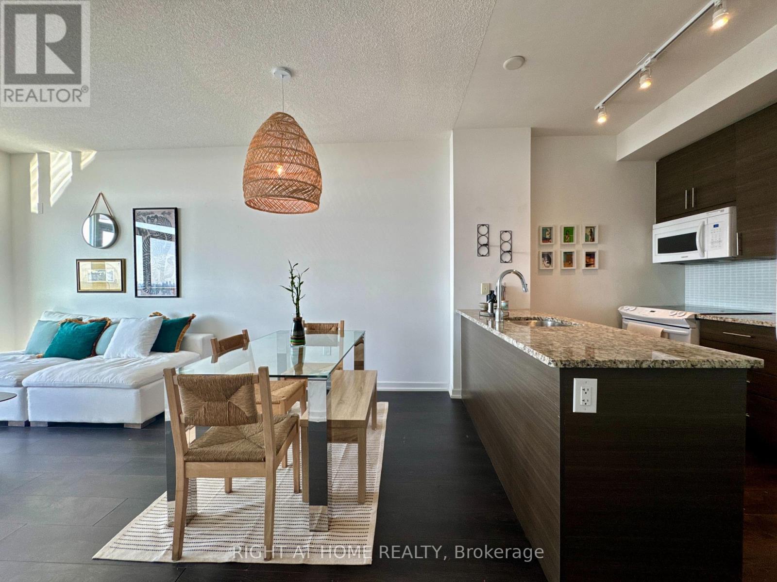 2109 - 70 Forest Manor Road, Toronto, Ontario  M2J 0A9 - Photo 7 - C12704220