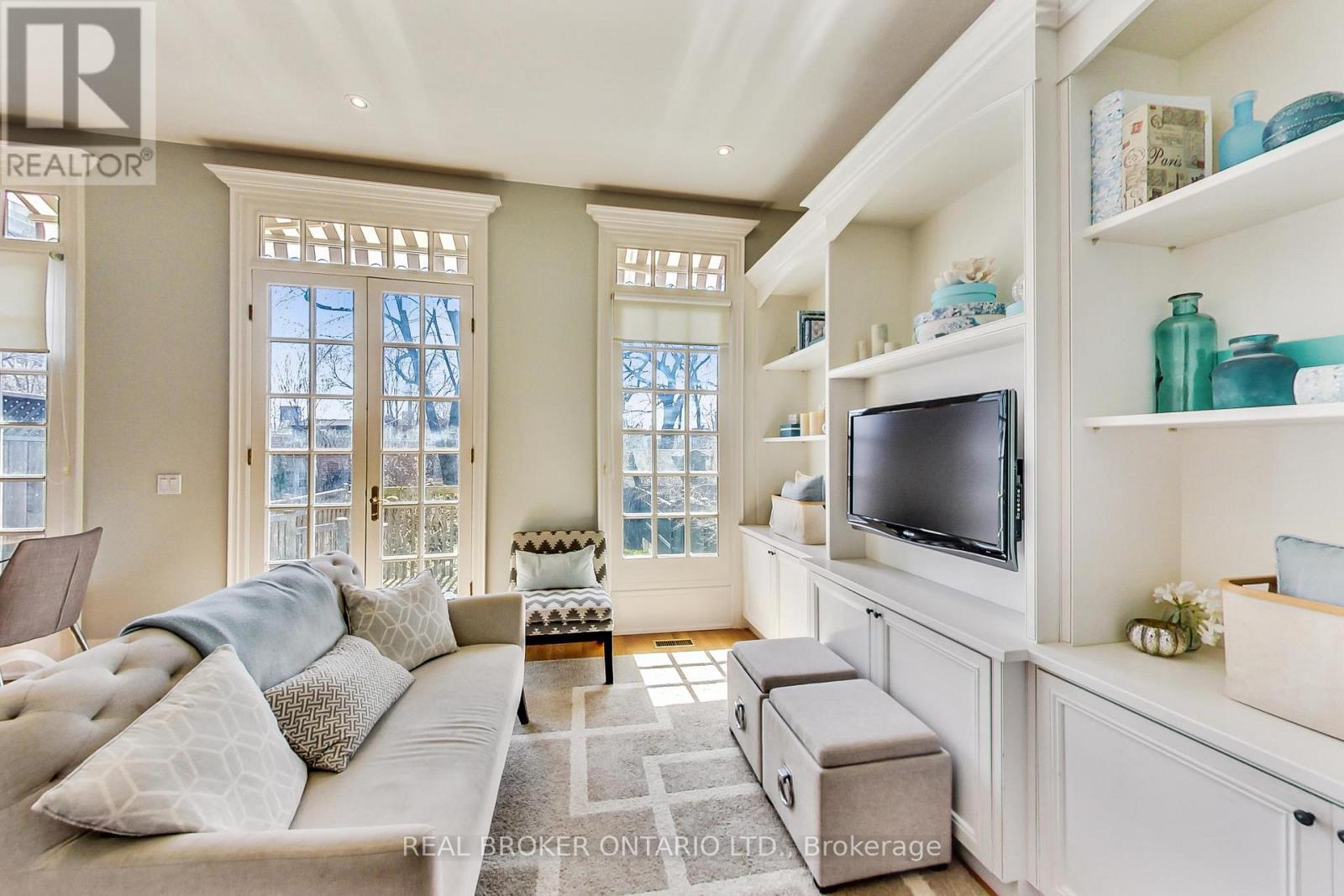 21 Farnham Avenue, Toronto, Ontario  M4V 1H6 - Photo 10 - C12704242