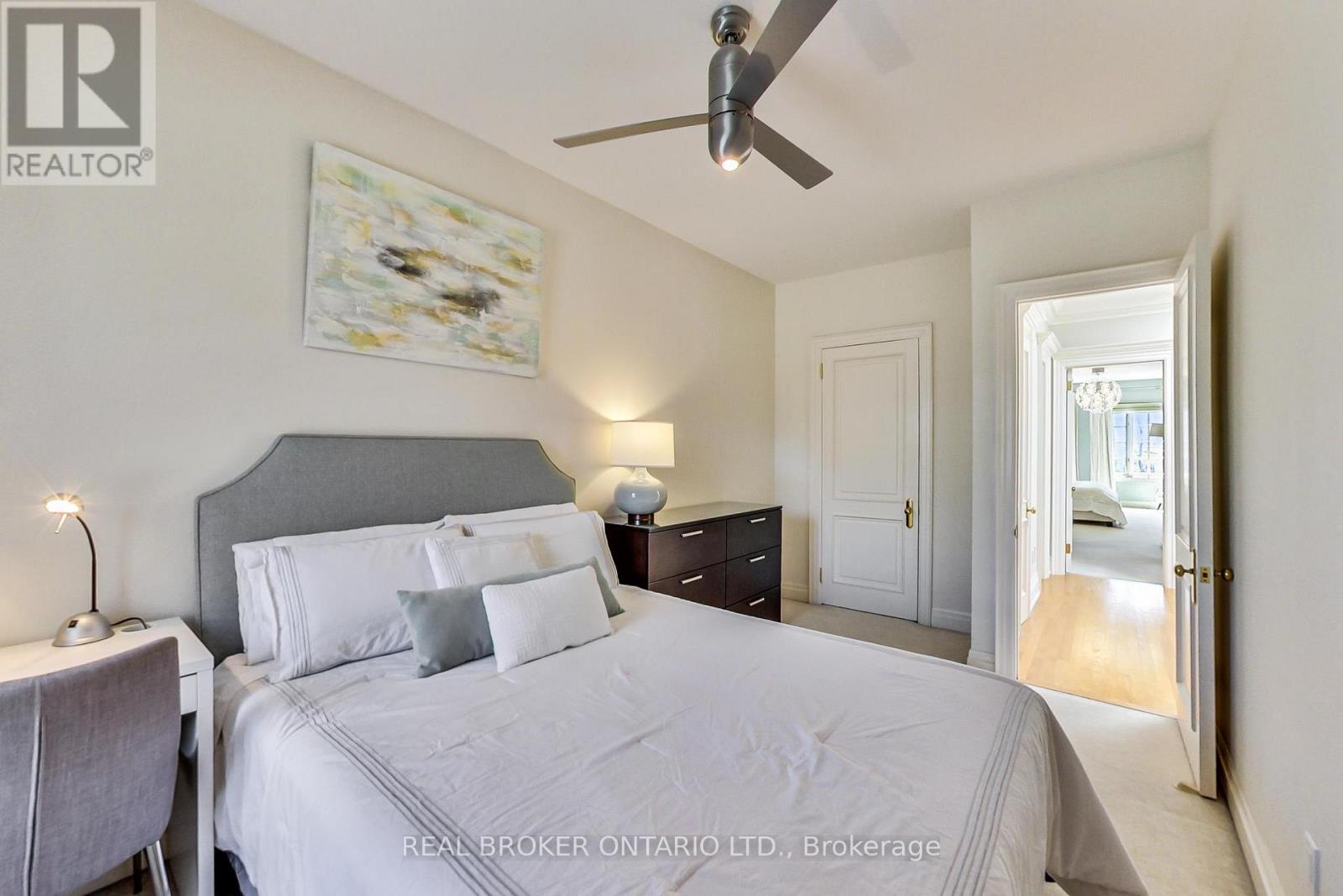 21 Farnham Avenue, Toronto, Ontario  M4V 1H6 - Photo 14 - C12704242