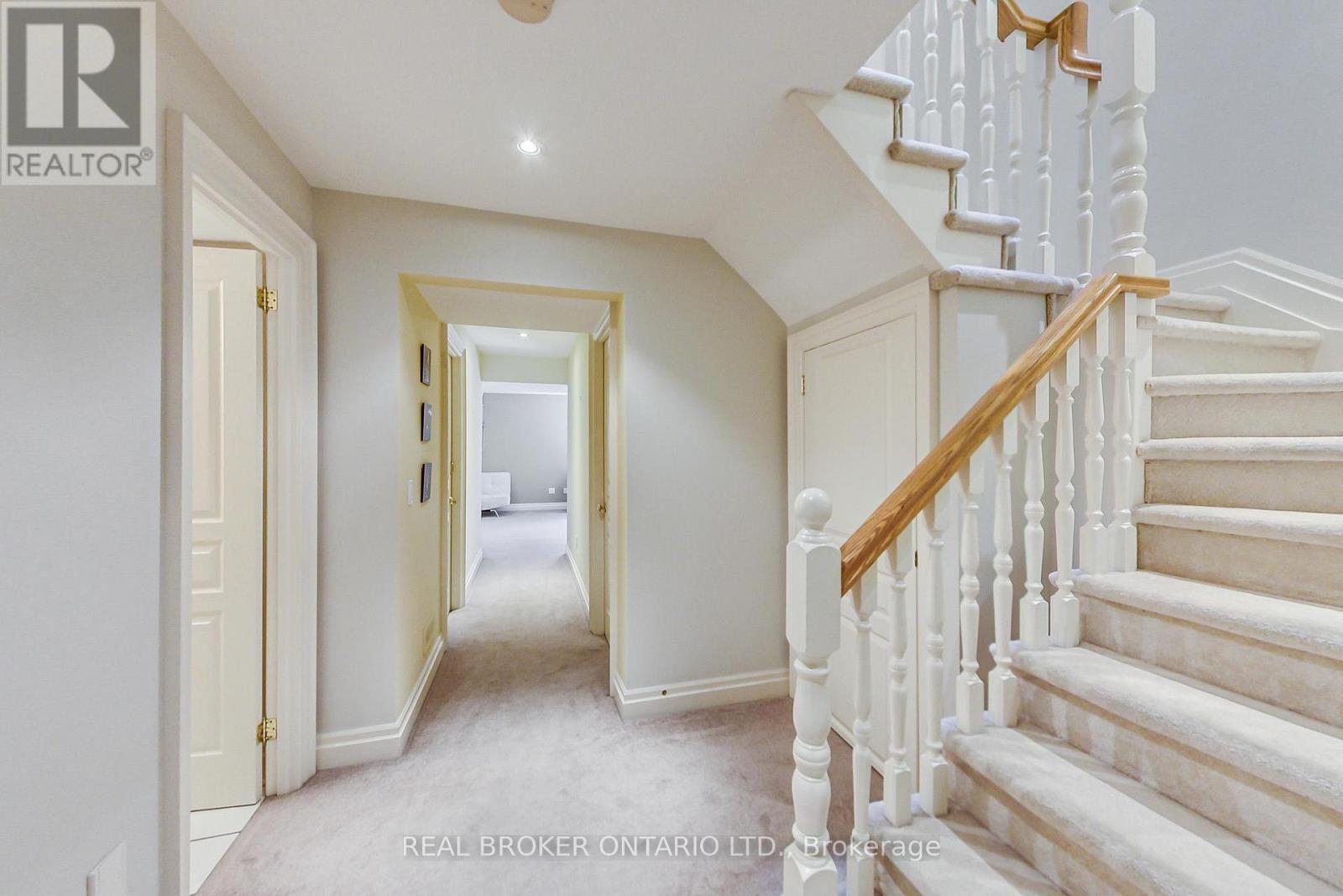 21 Farnham Avenue, Toronto, Ontario  M4V 1H6 - Photo 21 - C12704242