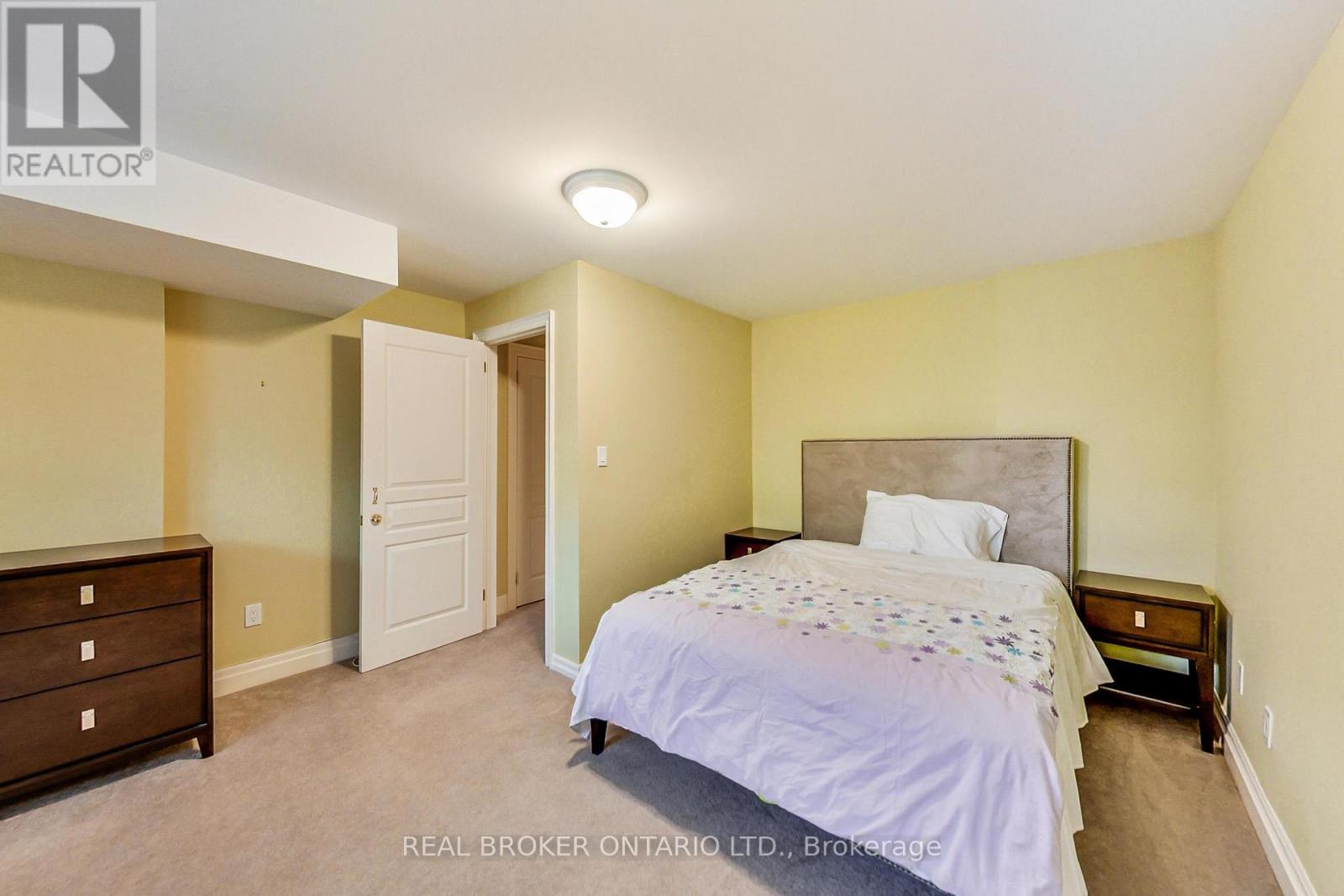 21 Farnham Avenue, Toronto, Ontario  M4V 1H6 - Photo 22 - C12704242