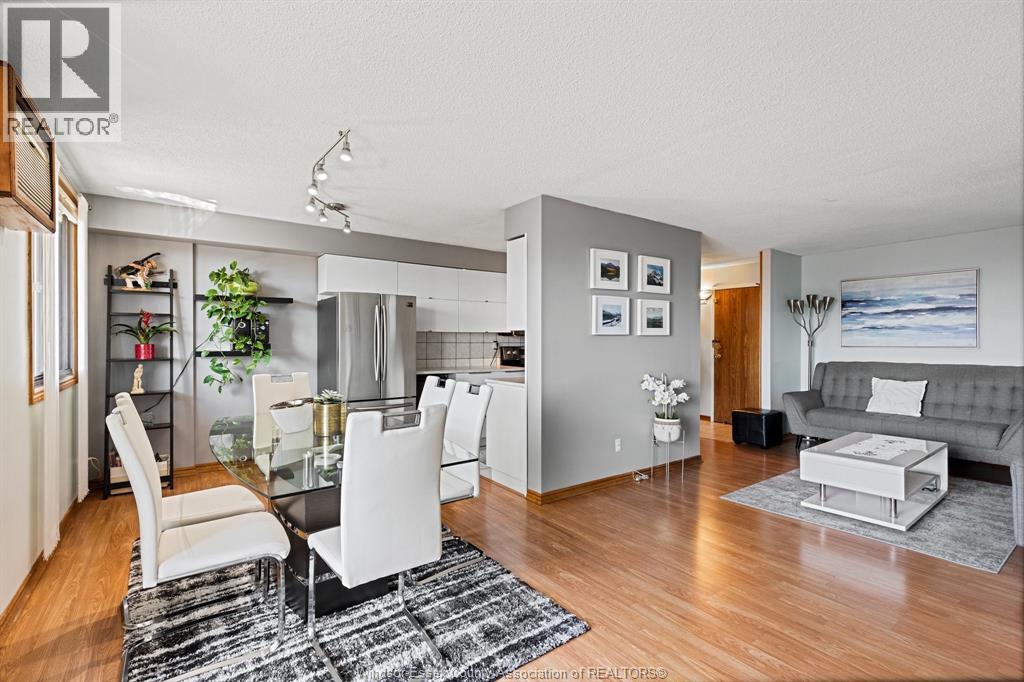 150 PARK STREET West Unit# 812, windsor, Ontario