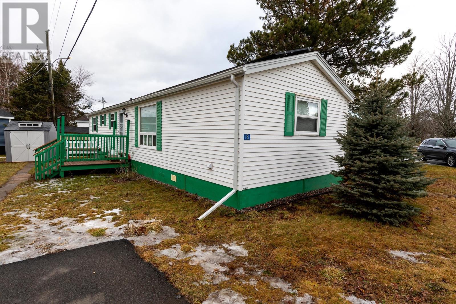 18 Dawn Drive, Miltonvale Park, Charlottetown, Prince Edward Island  C1E 0M7 - Photo 23 - 202600999