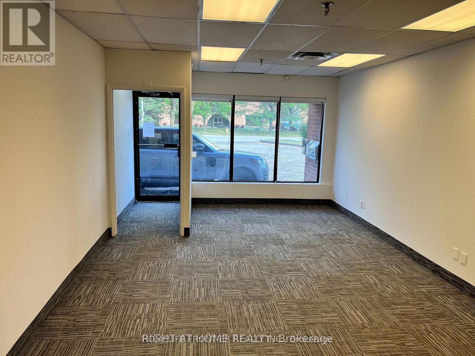 6 - 251 Amber Street, Markham, Ontario  L3R 3J7 - Photo 1 - N12704194