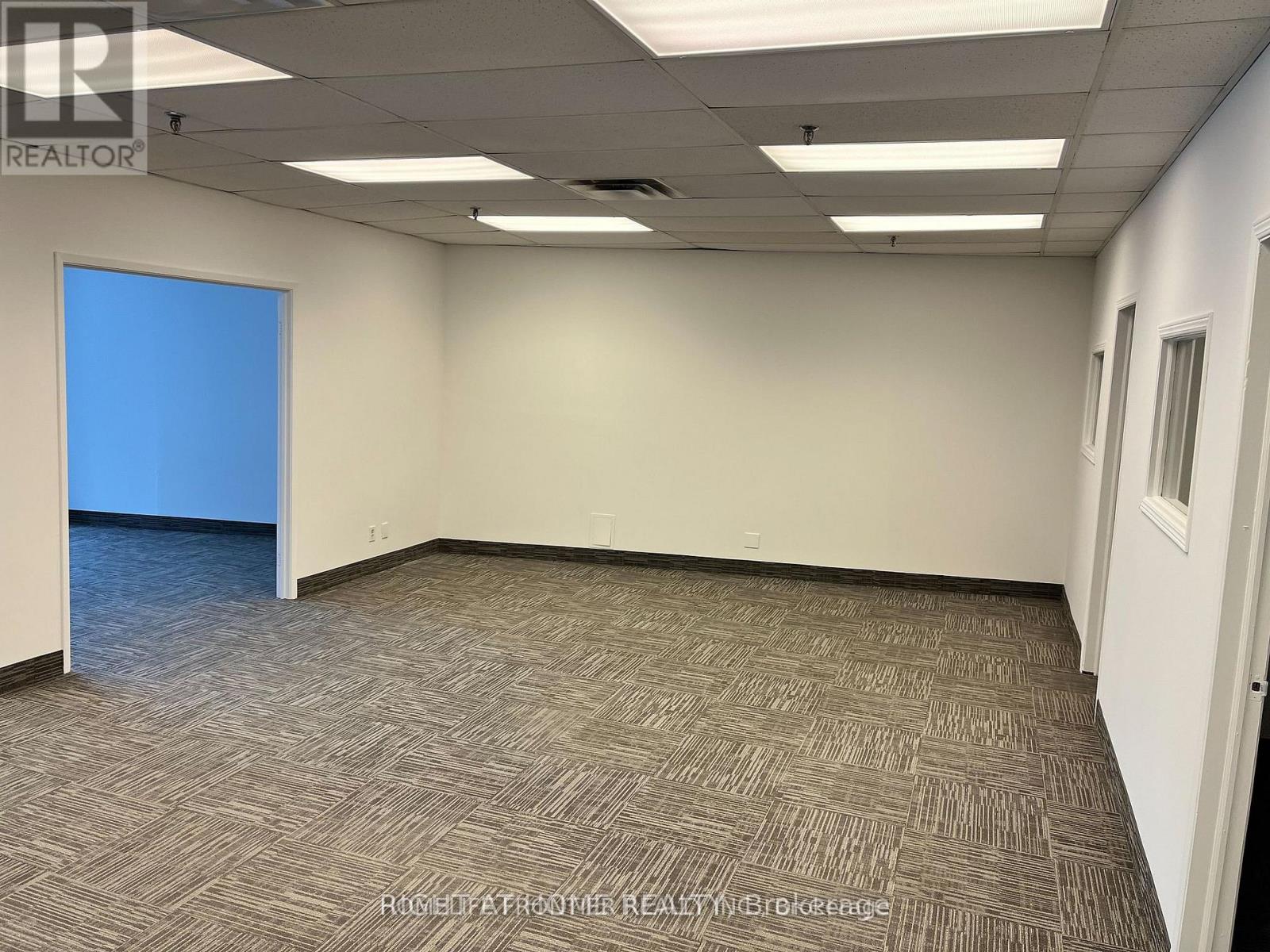 6 - 251 Amber Street, Markham, Ontario  L3R 3J7 - Photo 3 - N12704194