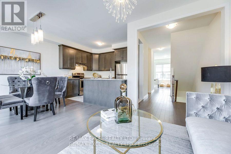 74 William F Bell Parkway, Richmond Hill, Ontario  L4S 0K1 - Photo 11 - N12704252