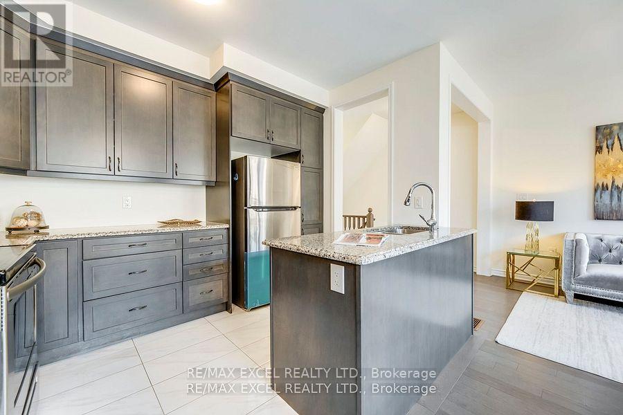 74 William F Bell Parkway, Richmond Hill, Ontario  L4S 0K1 - Photo 14 - N12704252