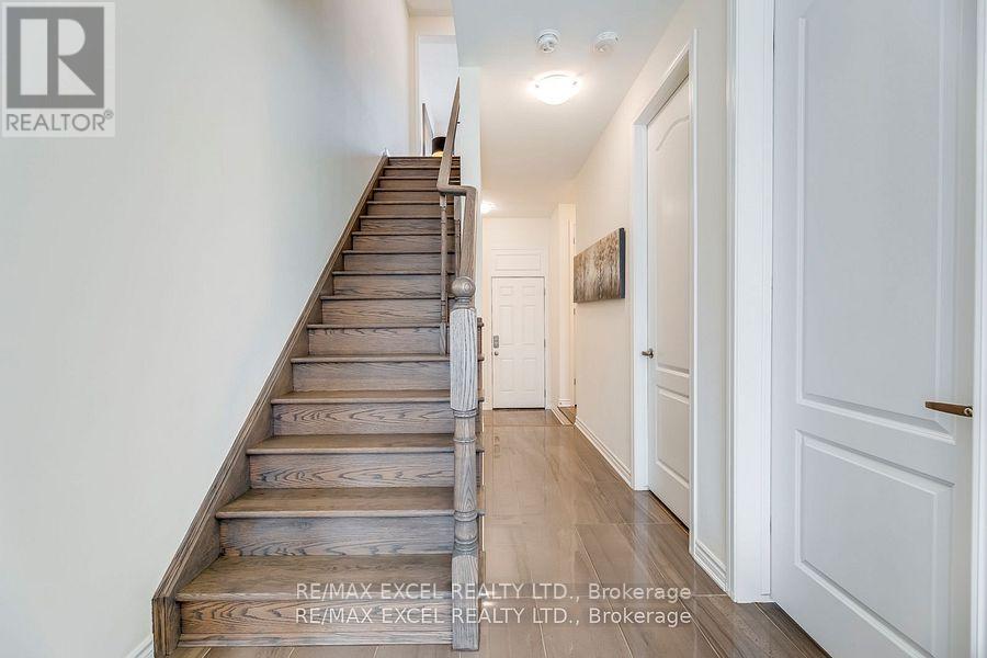 74 William F Bell Parkway, Richmond Hill, Ontario  L4S 0K1 - Photo 7 - N12704252