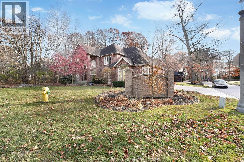 2205 Edgemore Avenue, Lasalle, Ontario  N9H 2K2 - Photo 2 - 26001266