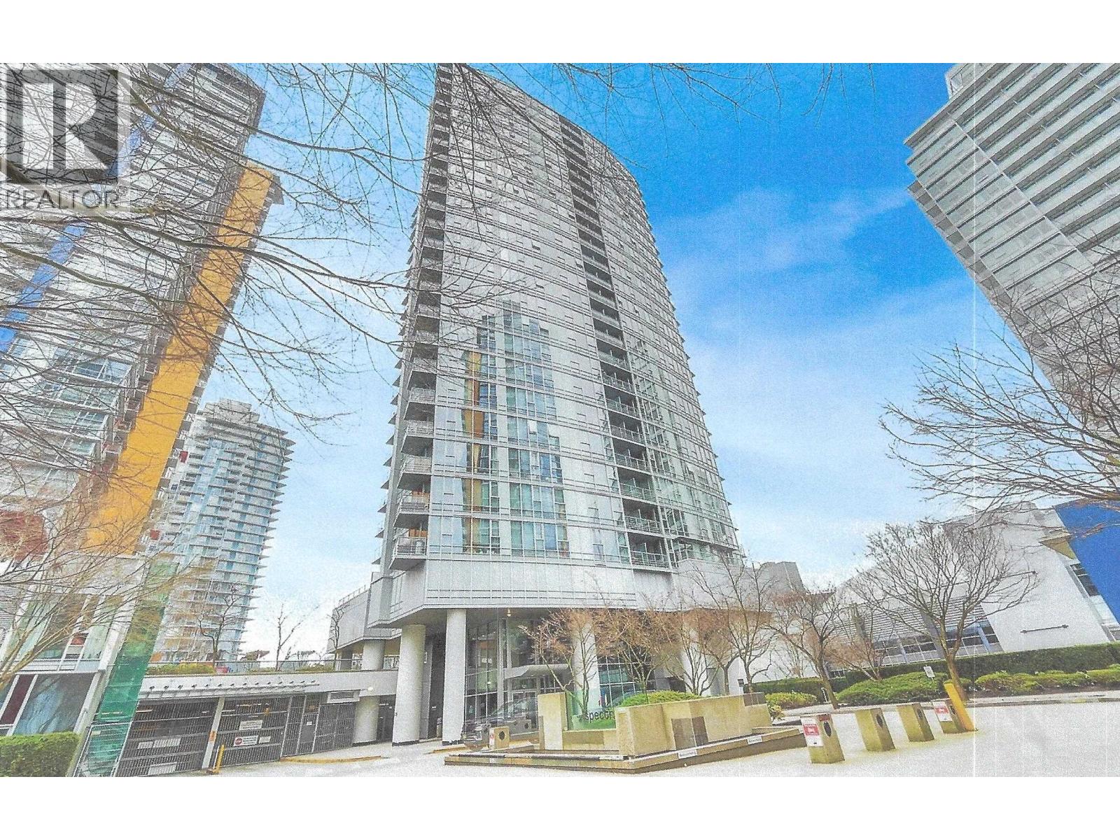2505 131 REGIMENT SQUARE, Vancouver, British Columbia