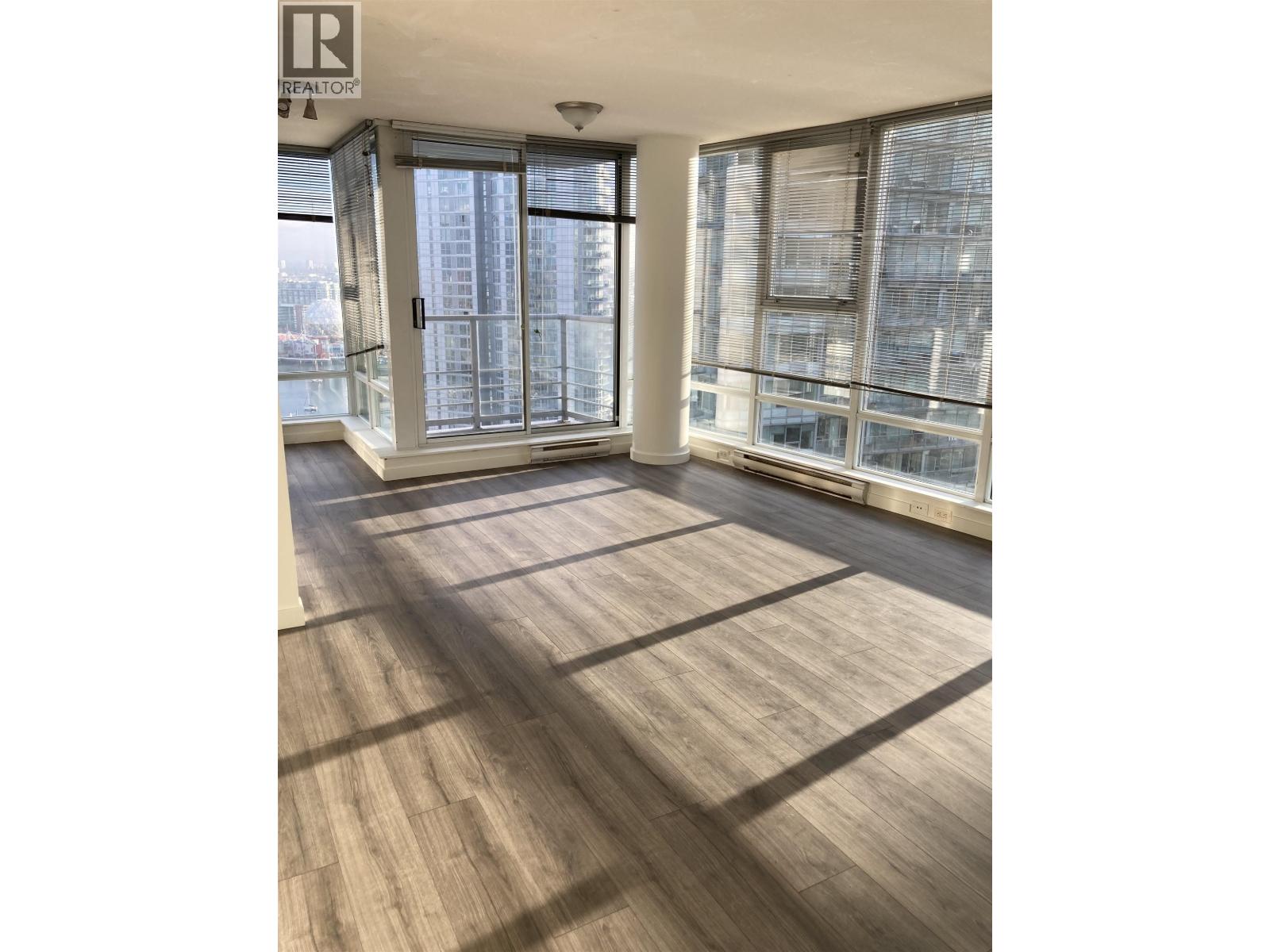 2505 131 Regiment Square, Vancouver, British Columbia  V6B 1X6 - Photo 2 - R3075401