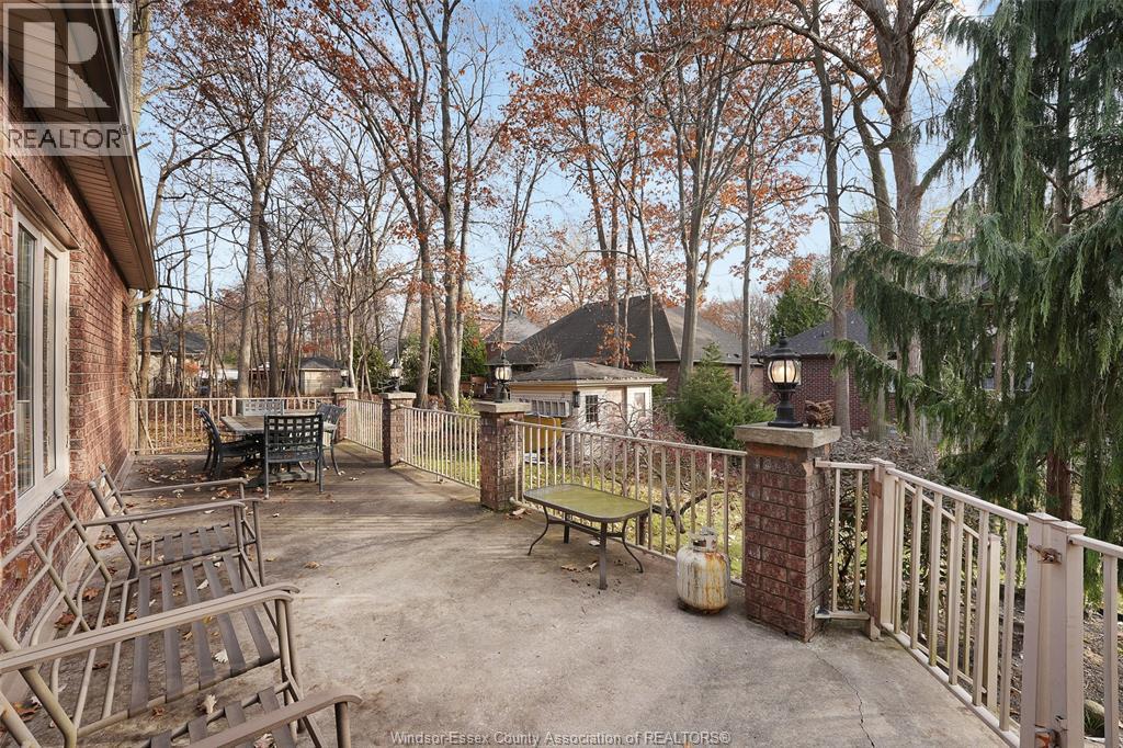 2205 Edgemore Avenue, Lasalle, Ontario  N9H 2K2 - Photo 8 - 26001266