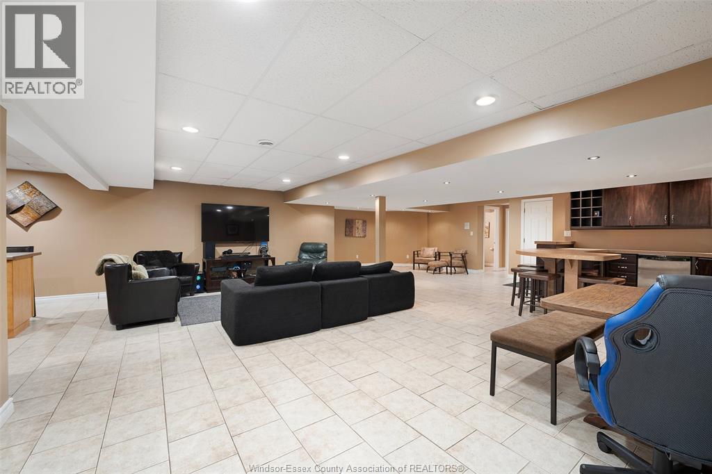 2205 Edgemore Avenue, Lasalle, Ontario  N9H 2K2 - Photo 45 - 26001266