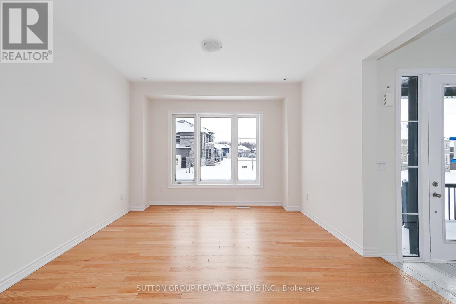 187 Roseanne Circle, Wasaga Beach, Ontario  L9Z 0N1 - Photo 10 - S12704274