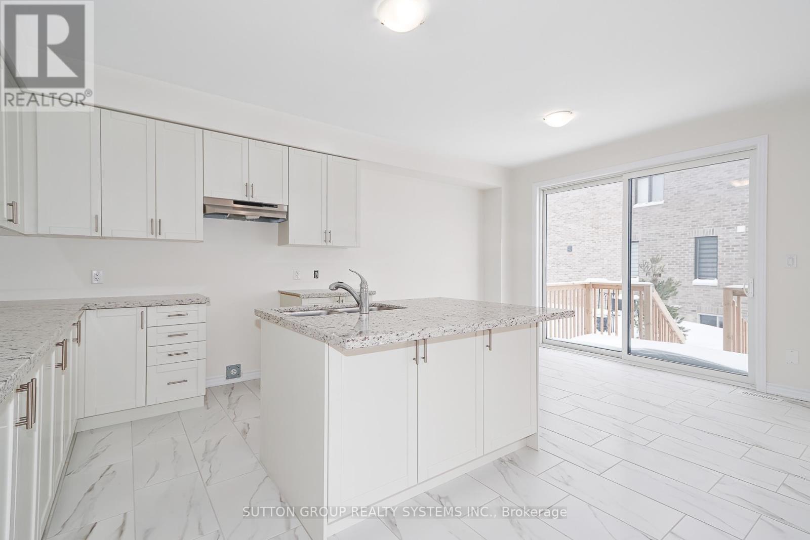 187 Roseanne Circle, Wasaga Beach, Ontario  L9Z 0N1 - Photo 17 - S12704274