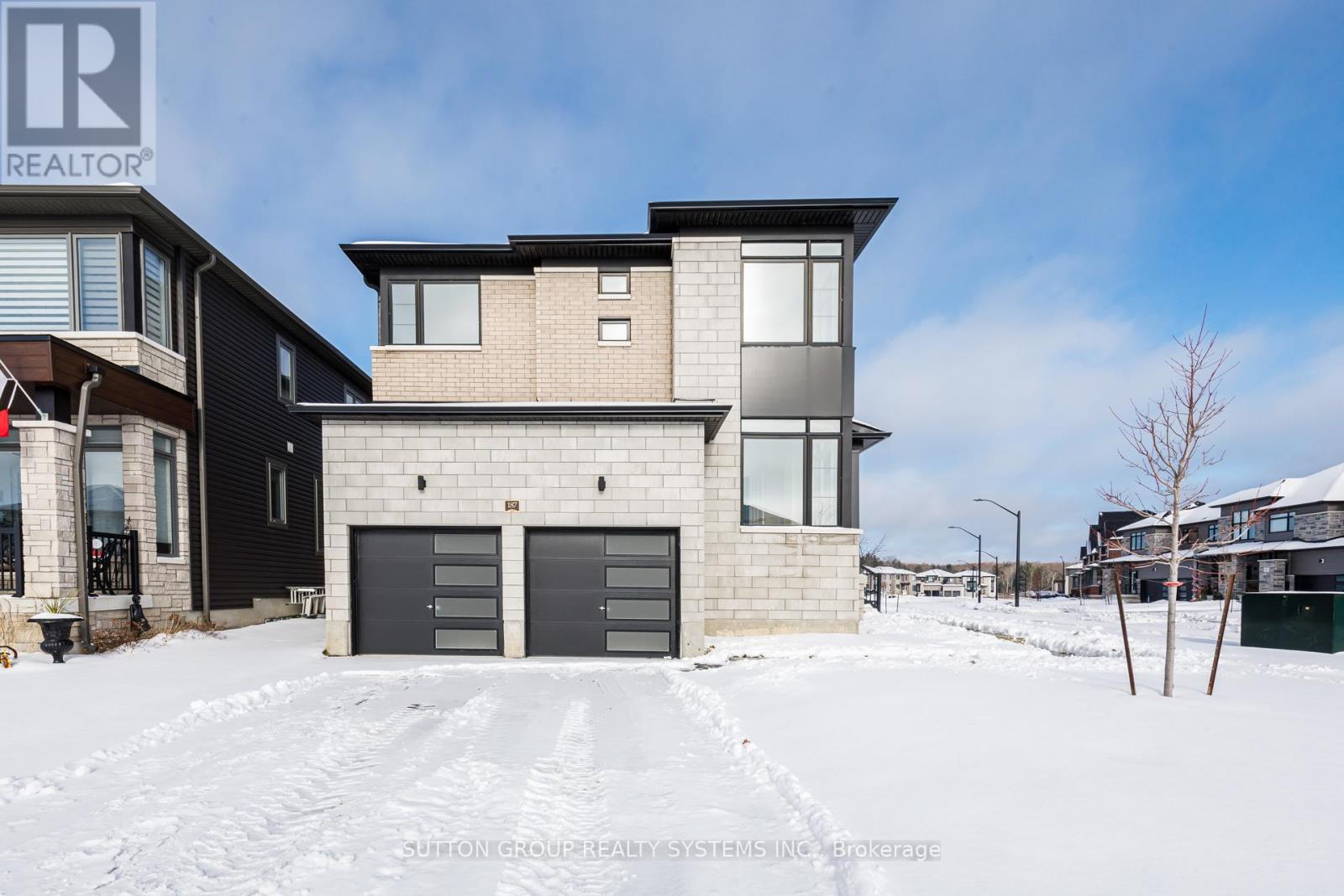 187 Roseanne Circle, Wasaga Beach, Ontario  L9Z 0N1 - Photo 3 - S12704274