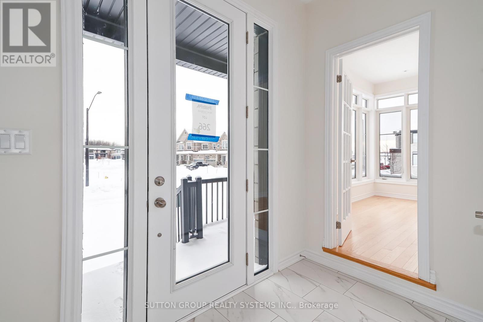 187 Roseanne Circle, Wasaga Beach, Ontario  L9Z 0N1 - Photo 4 - S12704274