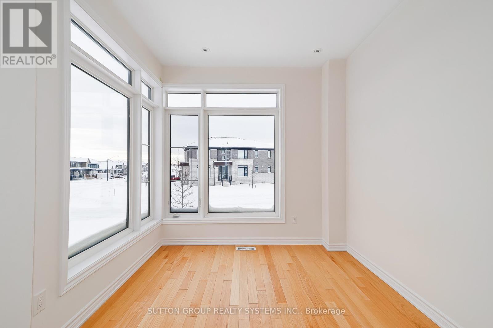 187 Roseanne Circle, Wasaga Beach, Ontario  L9Z 0N1 - Photo 6 - S12704274