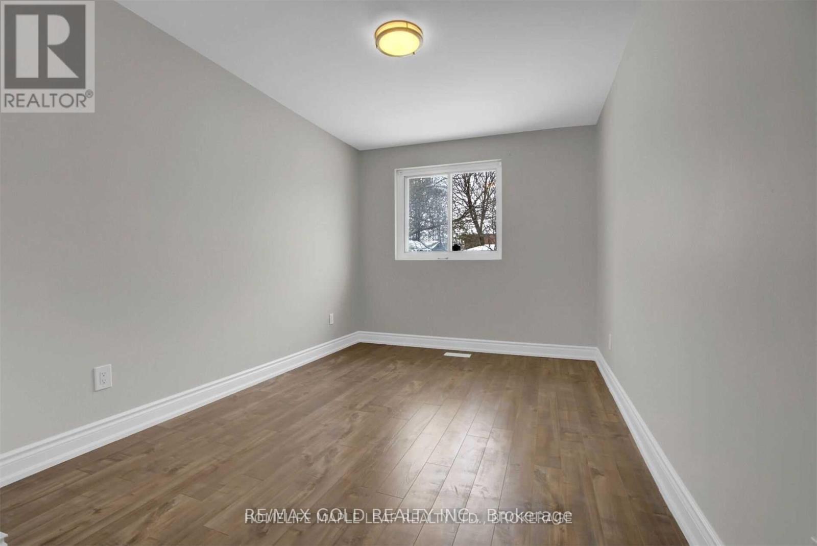 48 Winderemere Court, Brampton, Ontario  L6X 2L6 - Photo 10 - W12704222