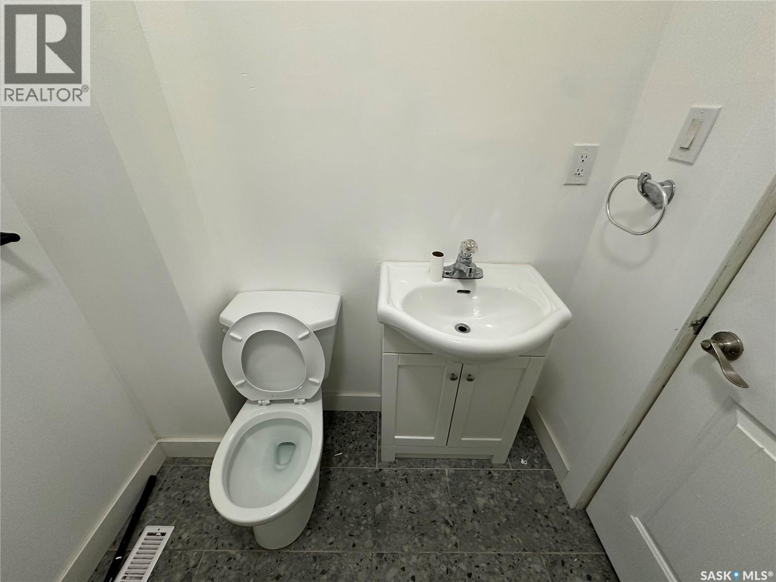 1416 Wascana Street, Regina, Saskatchewan  S4T 5J5 - Photo 12 - SK026976