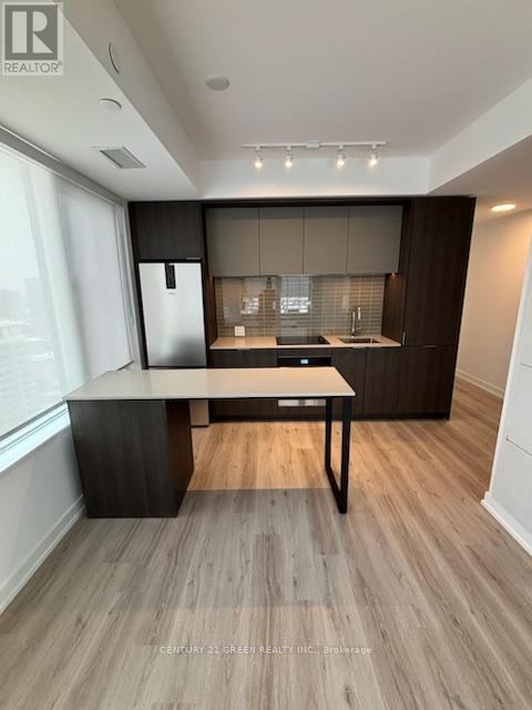 #2803 - 395 Square One Drive, Mississauga, Ontario  L5B 0P6 - Photo 2 - W12702862