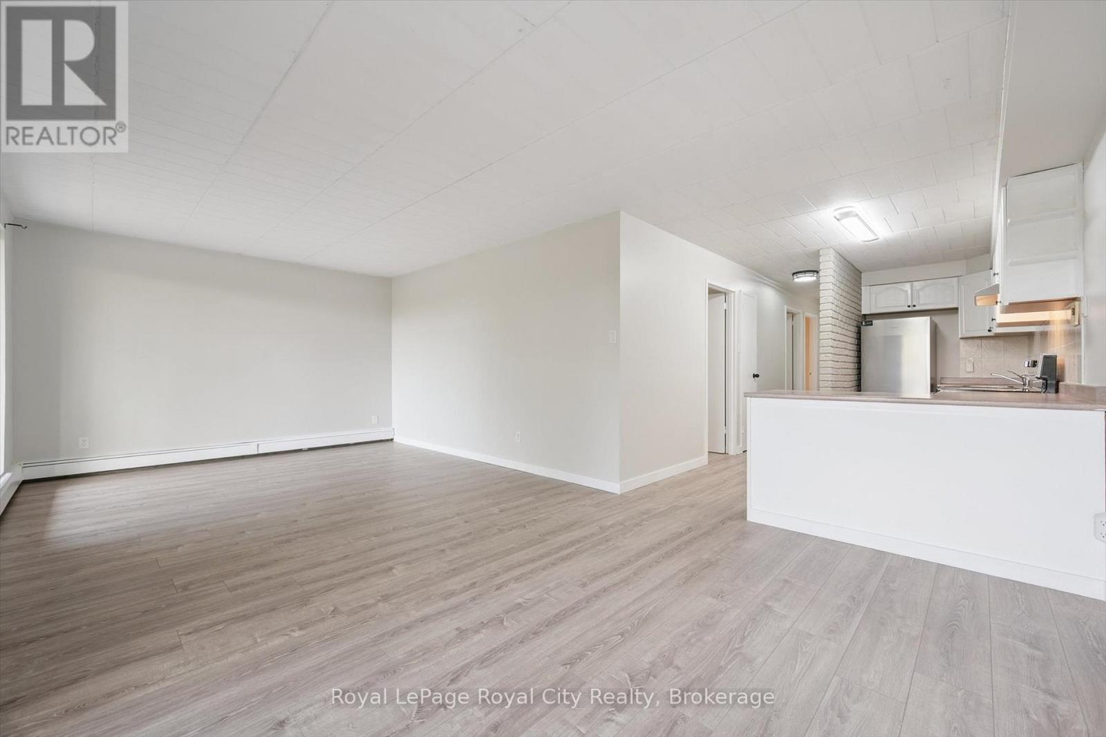 24 - 63 Conroy Crescent, Guelph, Ontario  N1G 2V5 - Photo 5 - X12704426