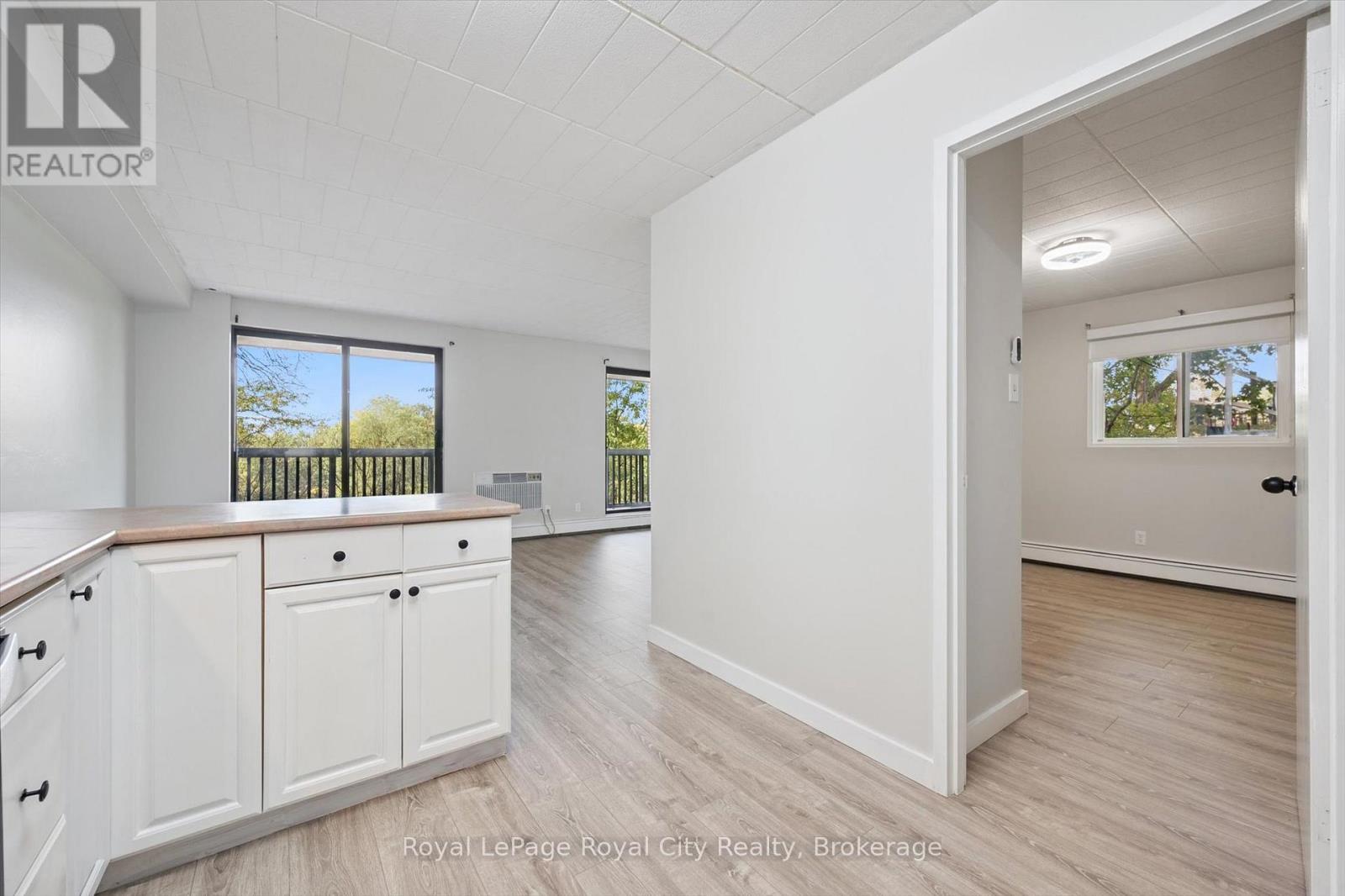 24 - 63 Conroy Crescent, Guelph, Ontario  N1G 2V5 - Photo 9 - X12704426