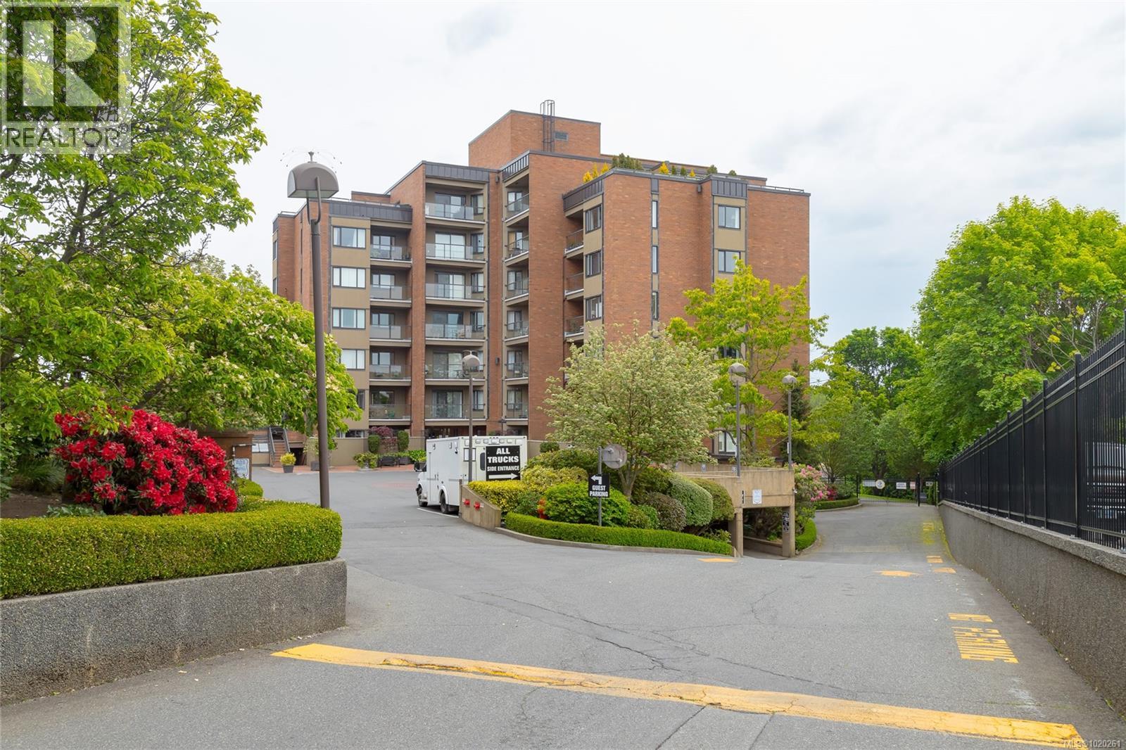 305 103 Gorge Rd E, Victoria, British Columbia  V9A 6Z2 - Photo 3 - 1020261