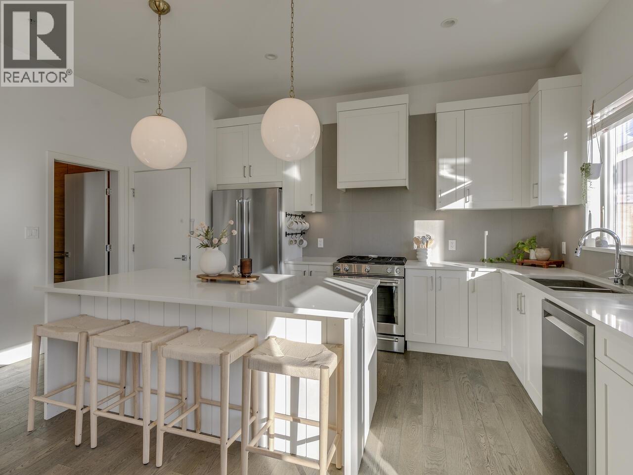 39212 Cardinal Drive, Squamish, British Columbia  V8B 0H3 - Photo 18 - R3055100