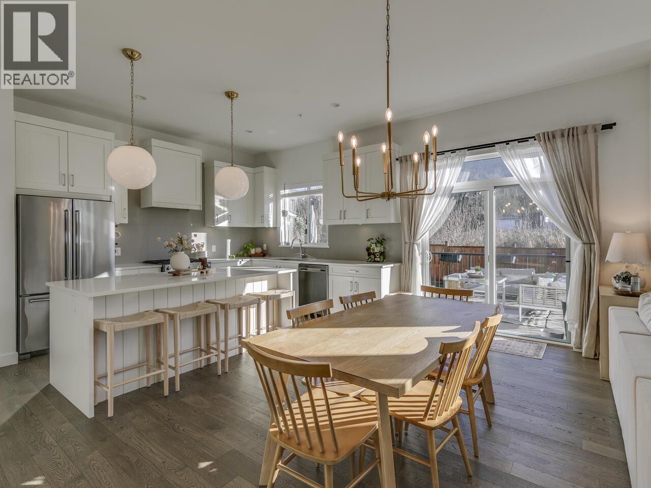 39212 Cardinal Drive, Squamish, British Columbia  V8B 0H3 - Photo 15 - R3055100