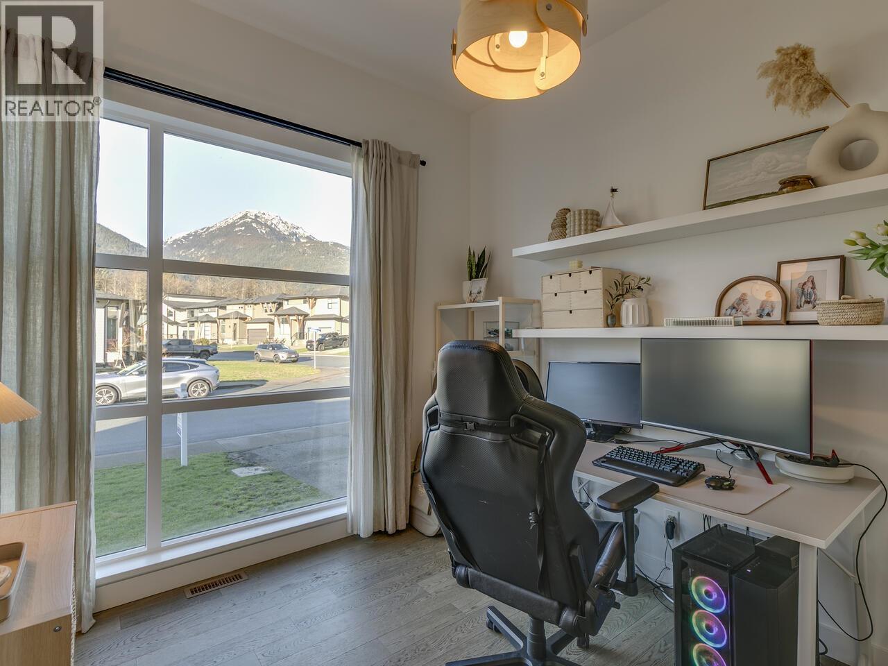 39212 Cardinal Drive, Squamish, British Columbia  V8B 0H3 - Photo 33 - R3055100