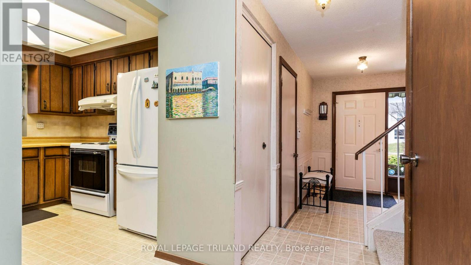 146 Andover Drive, London South, Ontario  N6J 4G1 - Photo 11 - X12704422