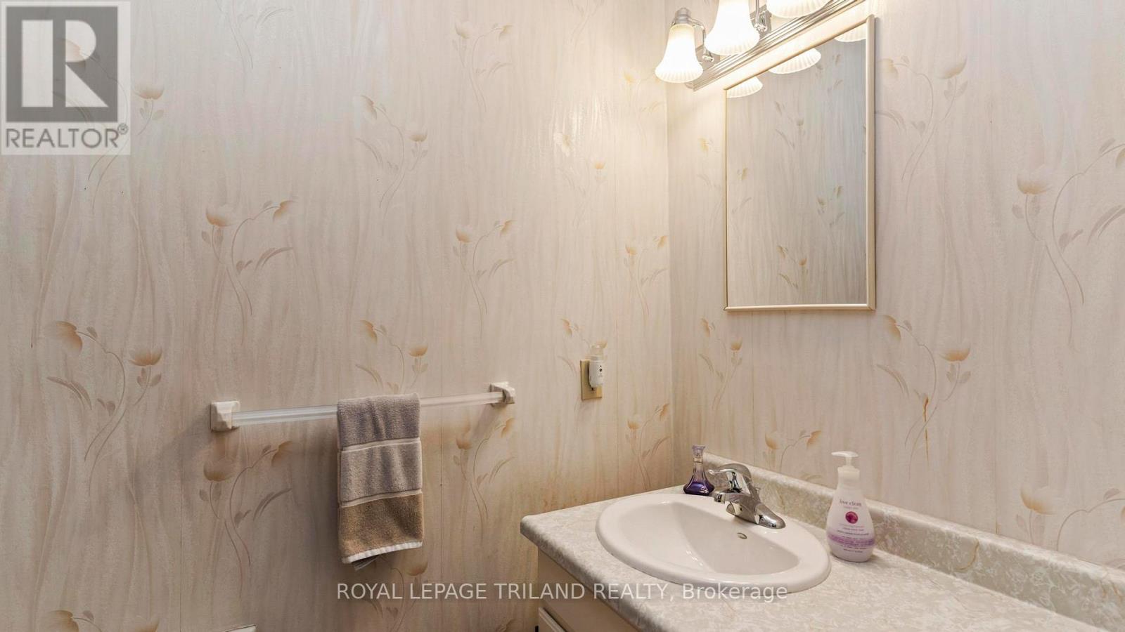 146 Andover Drive, London South, Ontario  N6J 4G1 - Photo 18 - X12704422