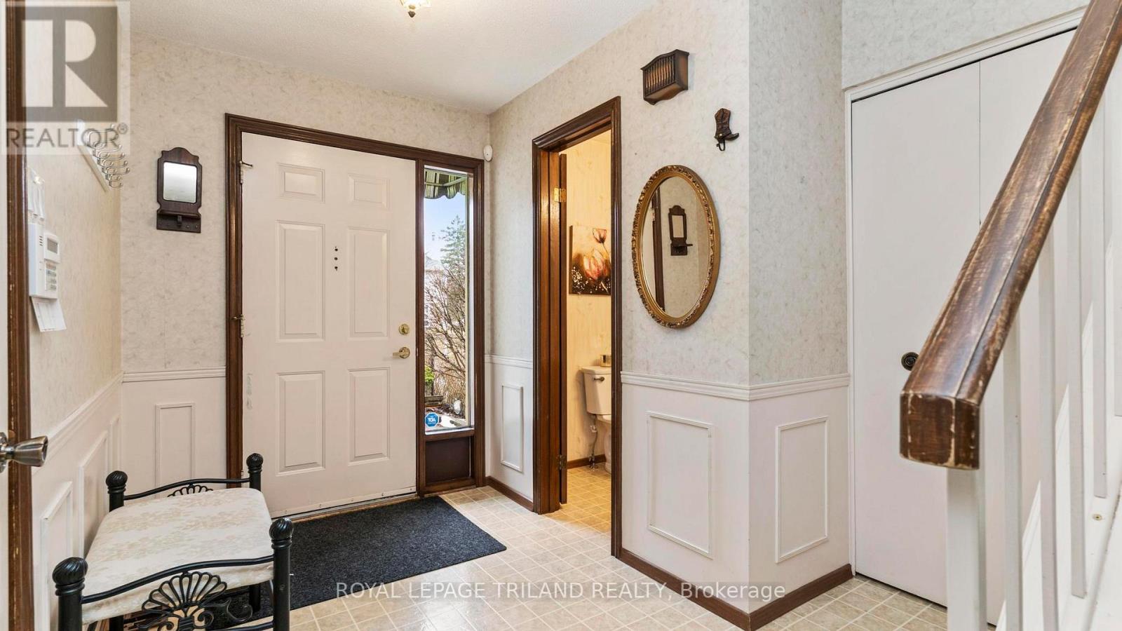 146 Andover Drive, London South, Ontario  N6J 4G1 - Photo 5 - X12704422