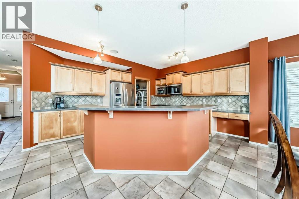 158 Invermere Drive, Chestermere, Alberta  T1X 1L3 - Photo 7 - A2278312