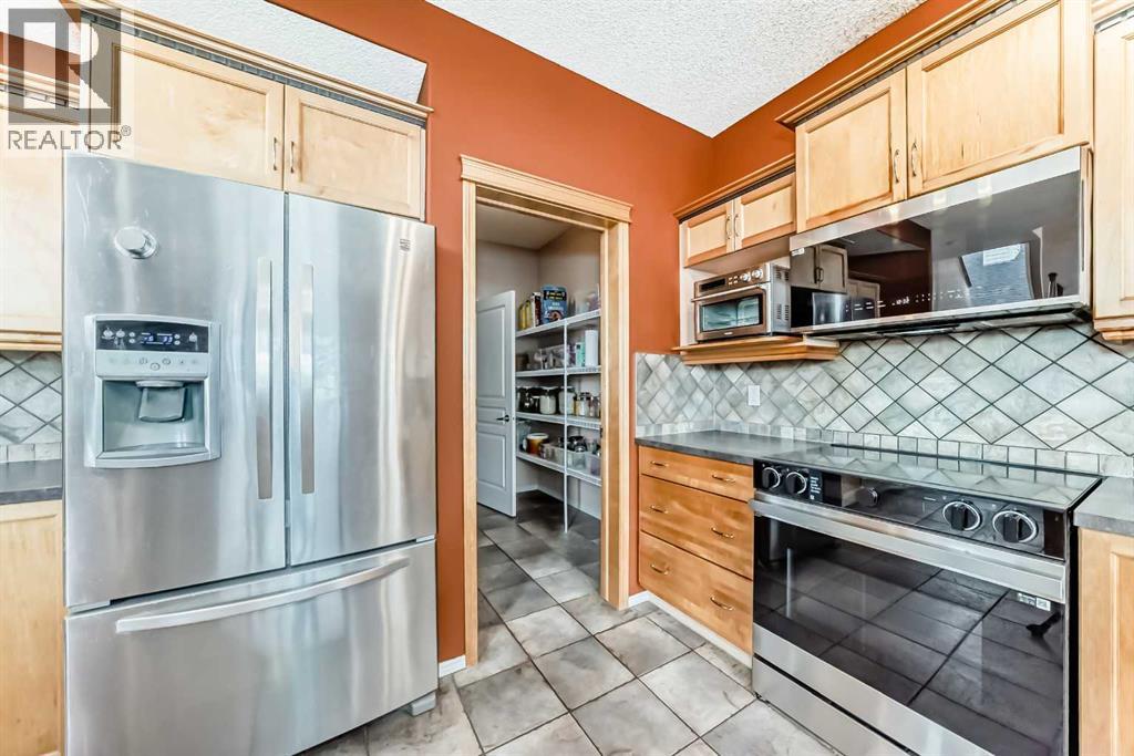 158 Invermere Drive, Chestermere, Alberta  T1X 1L3 - Photo 9 - A2278312