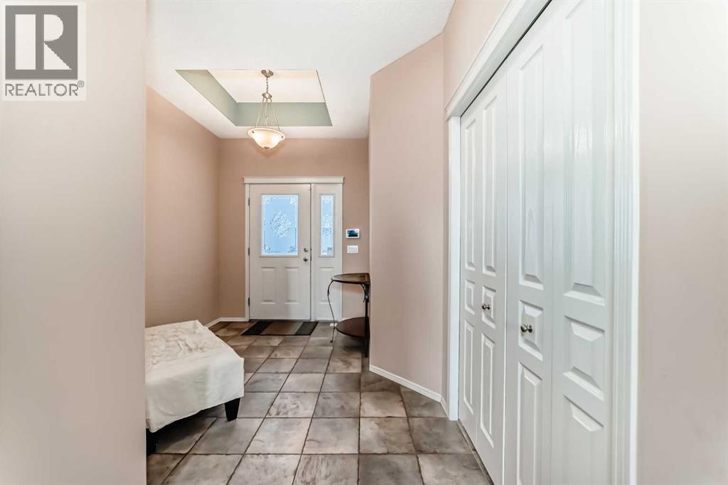 158 Invermere Drive, Chestermere, Alberta  T1X 1L3 - Photo 4 - A2278312